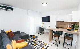 Aurelia'S Comfy Place With Free Parking